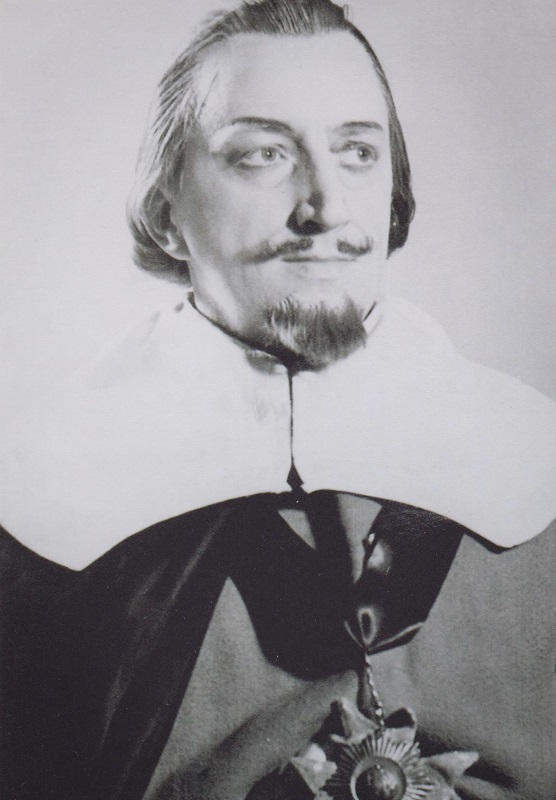 File:Kruusement, Arvo (Richelieu – Arvo Kruusement. Dumas’ ja Radzinski „Kolm musketäri”. Draamateater, 1957, erakogu).jpg